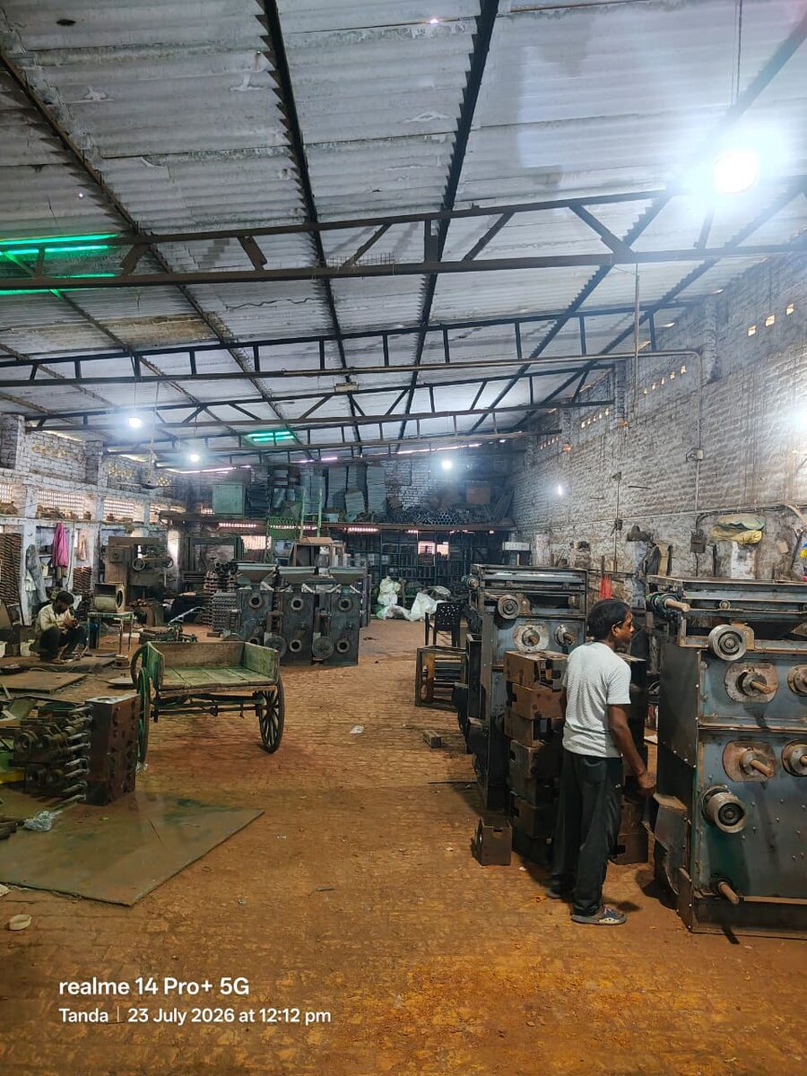 मशीन असेंबली — वर्कशॉप फ्लोर